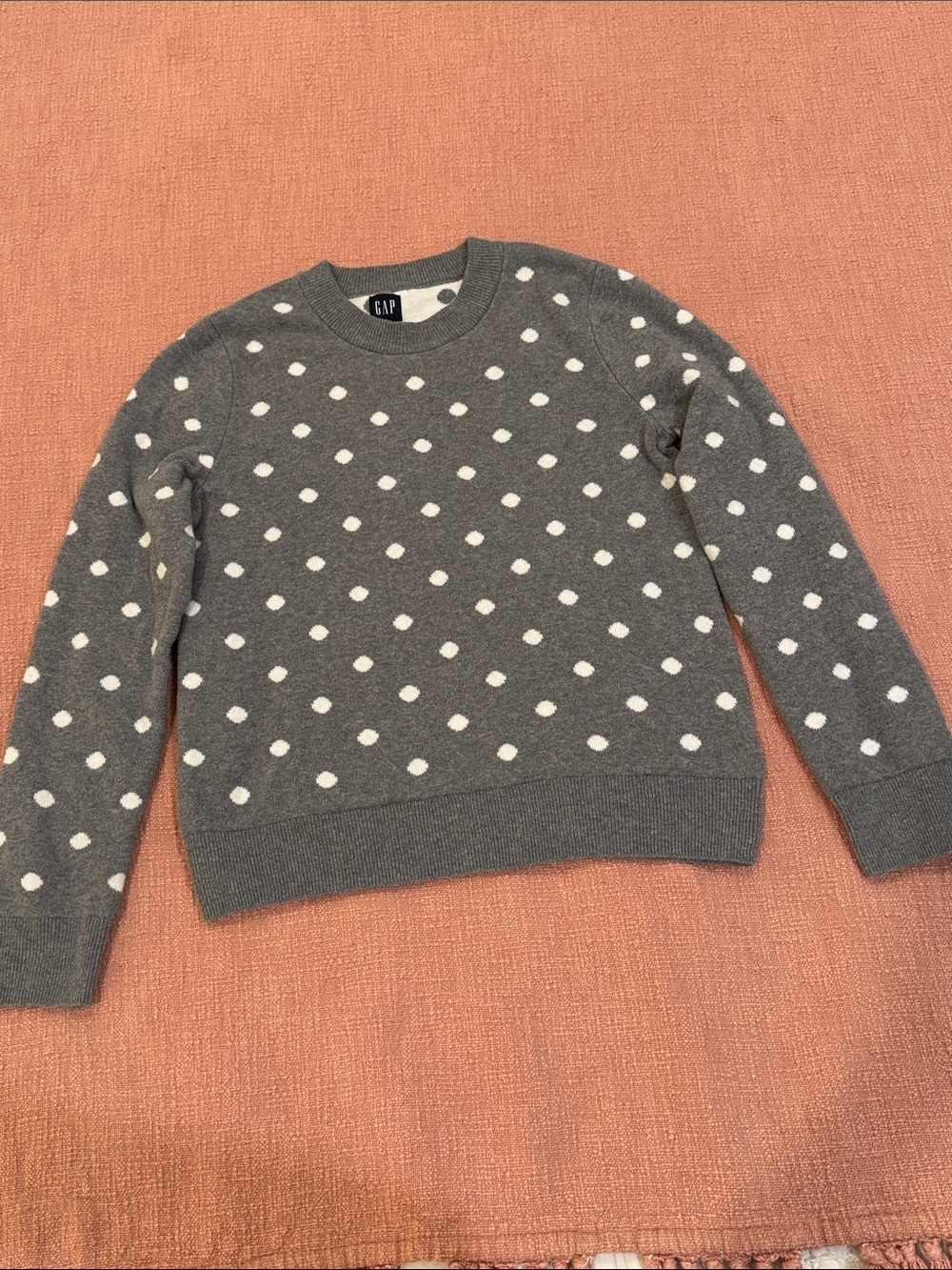 GAP small wm’s Gray Crewneck Sweater with White Polka Dots - soft fabric